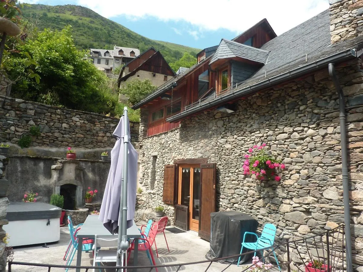 la grange avec spa Saint-Aventin