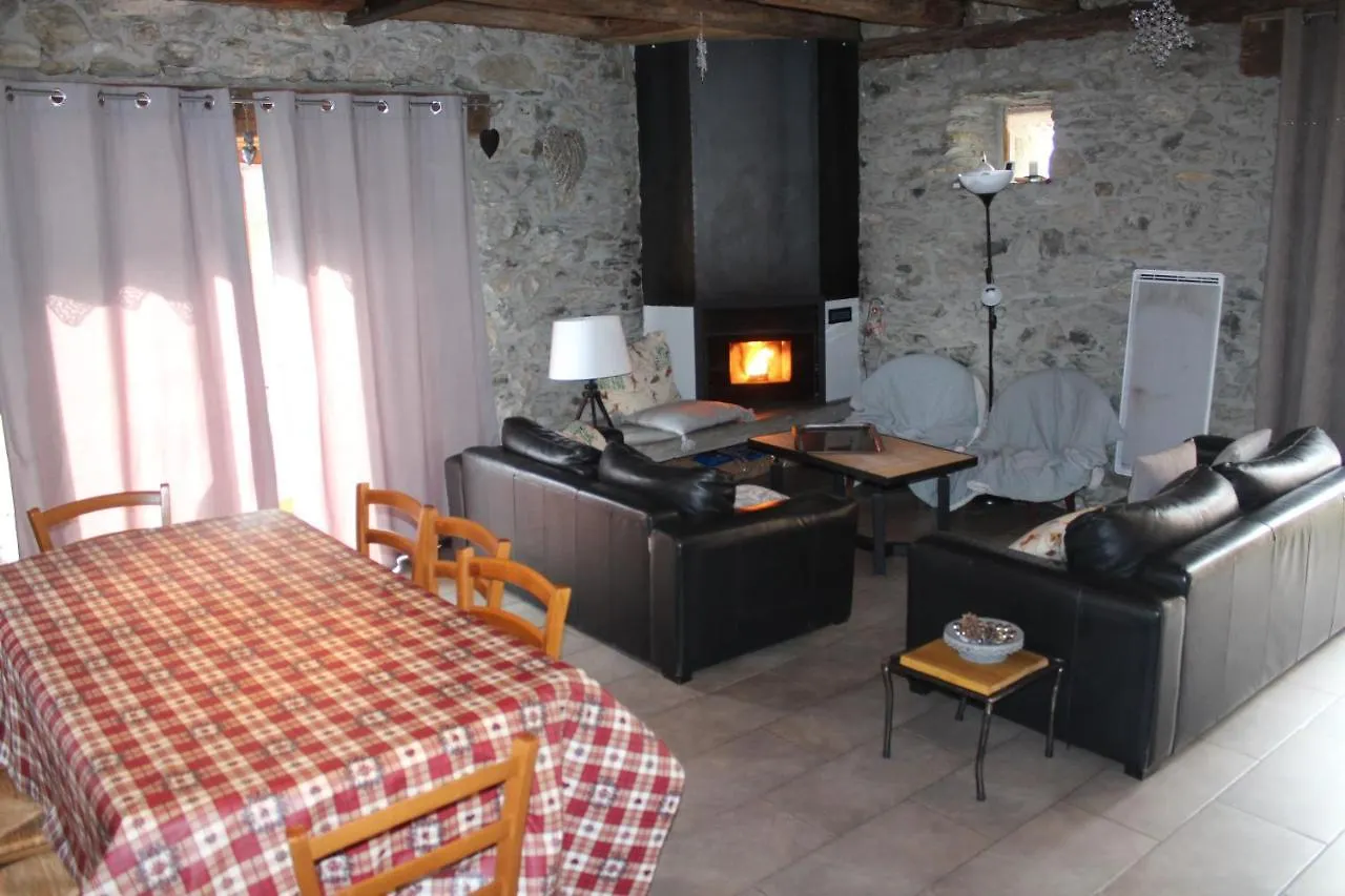 la grange avec spa Saint-Aventin France
